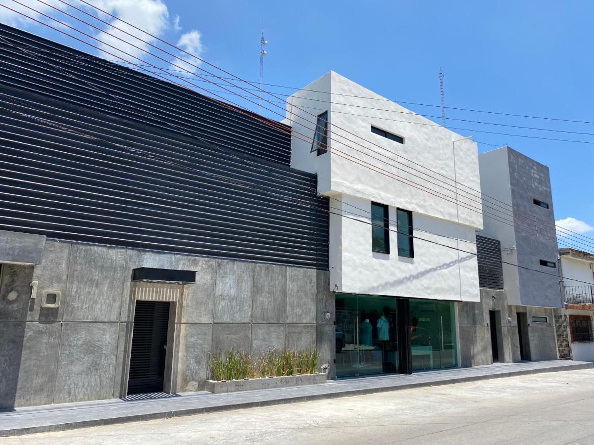 Huasteca Em Suites 巴耶斯城 外观 照片