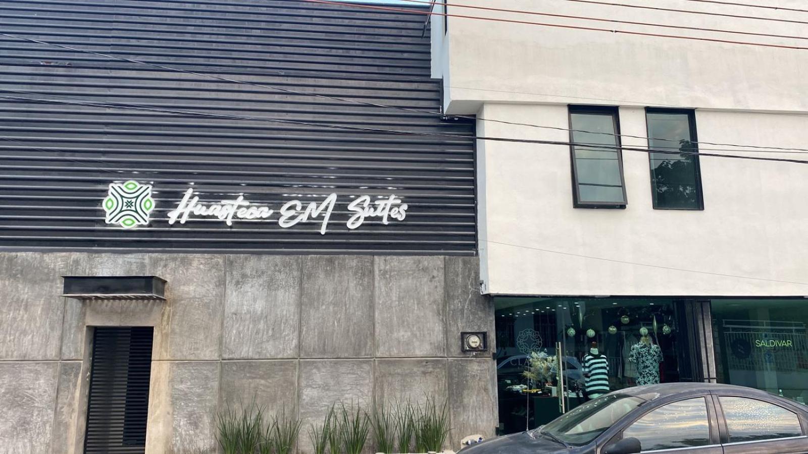 Huasteca Em Suites 巴耶斯城 外观 照片
