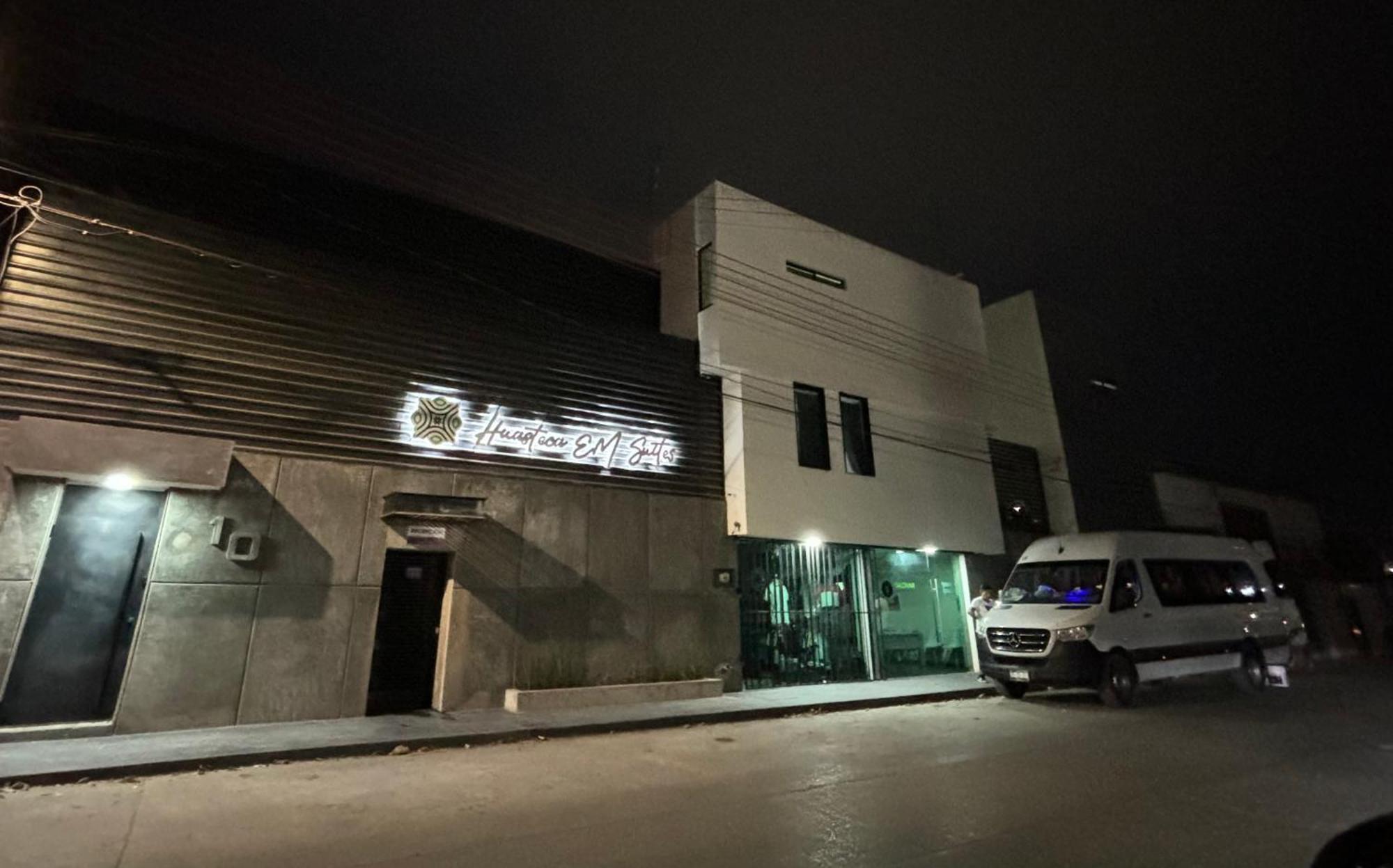Huasteca Em Suites 巴耶斯城 外观 照片