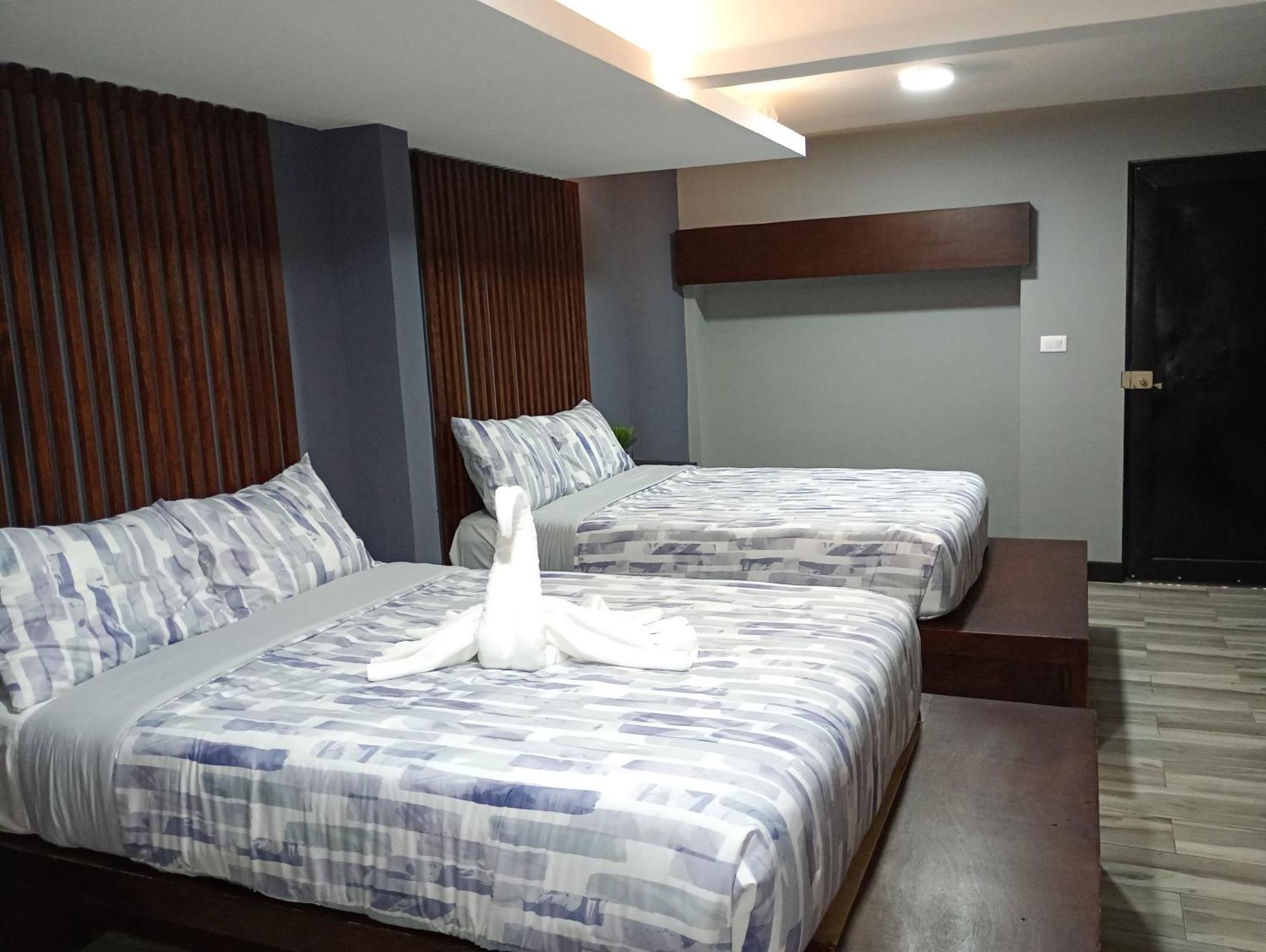 Huasteca Em Suites 巴耶斯城 外观 照片